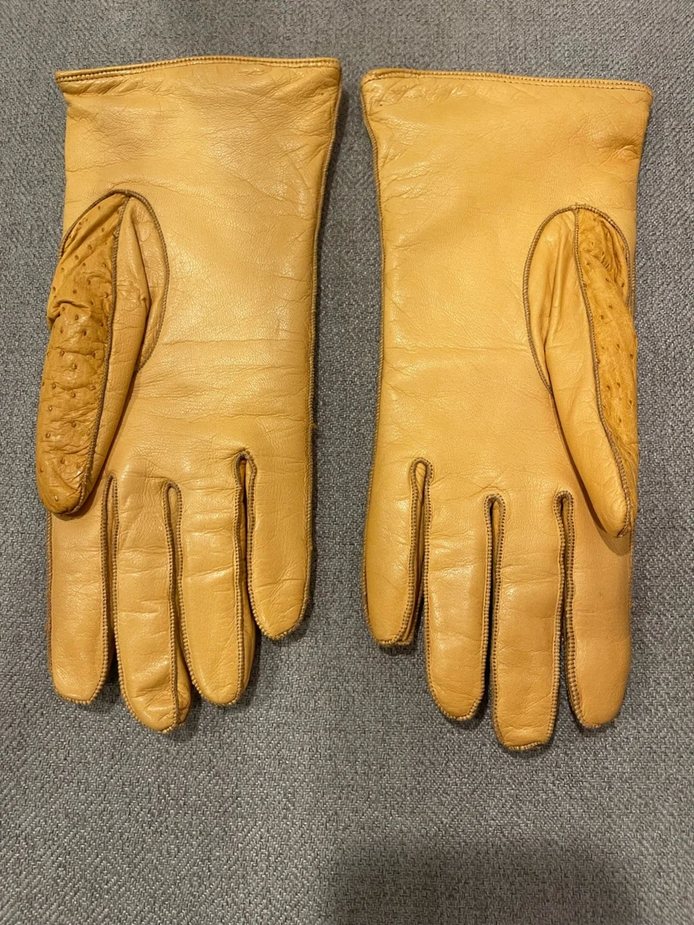 Vintage Saks 5th Avenue Mustard Yellow Ostrich Leather Gloves